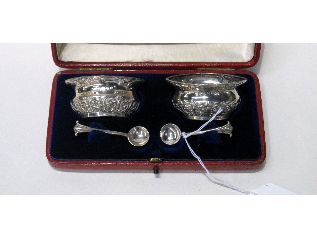 Appraisal: Cased pair of silver salts no liners Birmingham