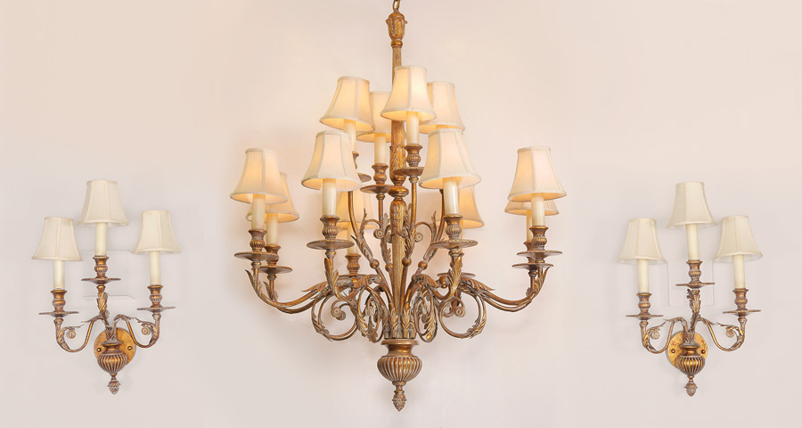 Appraisal: LIGHT CHANDELIER WITH MATCHING WALL SCONCES Made in the USA