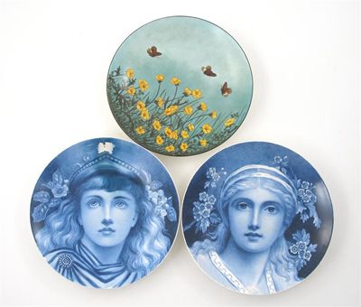 Appraisal: A pair of Aesthetic Movement Minton plates each painted with