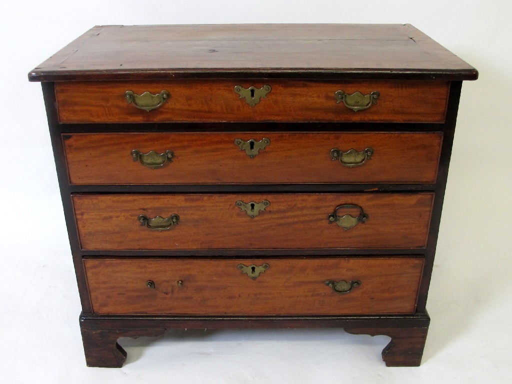 Appraisal: A Georgian inlaid chest of drawers the four drawers with