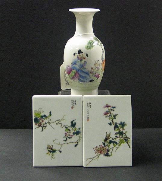 Appraisal: Three Chinese procelains Including two small polychrome enameled plaques painted