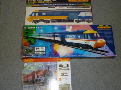 Appraisal: Three Hornby train sets comprising Starter Set Midland Cross Country