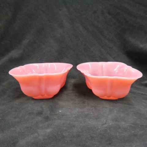 Appraisal: Pair of Peking Glass Planters pink x excellent