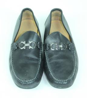 Appraisal: MEN'S LEATHER SALVATORE FERRAGAMO LOAFERS Men's leather Salvatore Ferragamo loafers