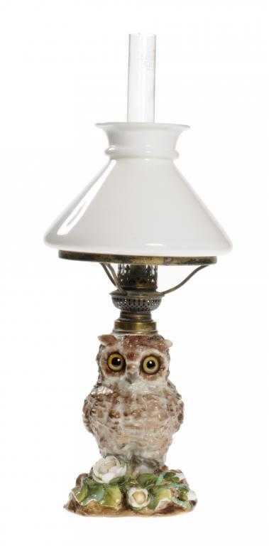 Appraisal: A VICTORIAN PORCELAIN OWL NOVELTY OIL LAMP with glass eyes