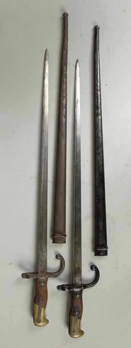 Appraisal: French Bayonets Dimensions L ''E