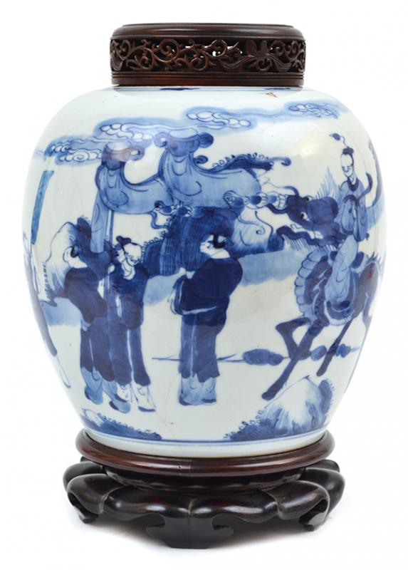 Appraisal: A BLUE AND WHITE GINGER JAR WITH WOODEN COVER AND