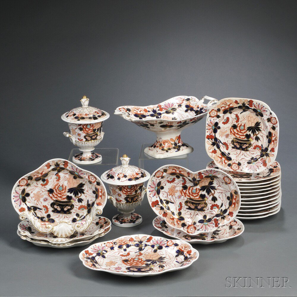 Appraisal: Twenty-one-piece Imari Pattern Porcelain Dessert Service England th century twelve