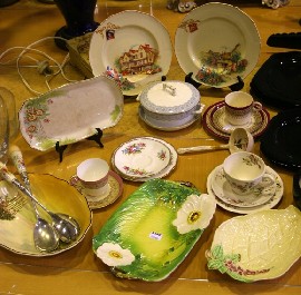 Appraisal: A collection of assorted porcelain including Royal Worcester Doulton Carlton