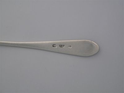 Appraisal: BENJAMIN LUMSDEN I A pair of pointed teaspoons c oz