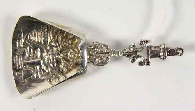 Appraisal: A Dutch silver caddy spoon