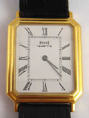 Appraisal: An carat gold gent's Piaget wrist watch with quartz movement