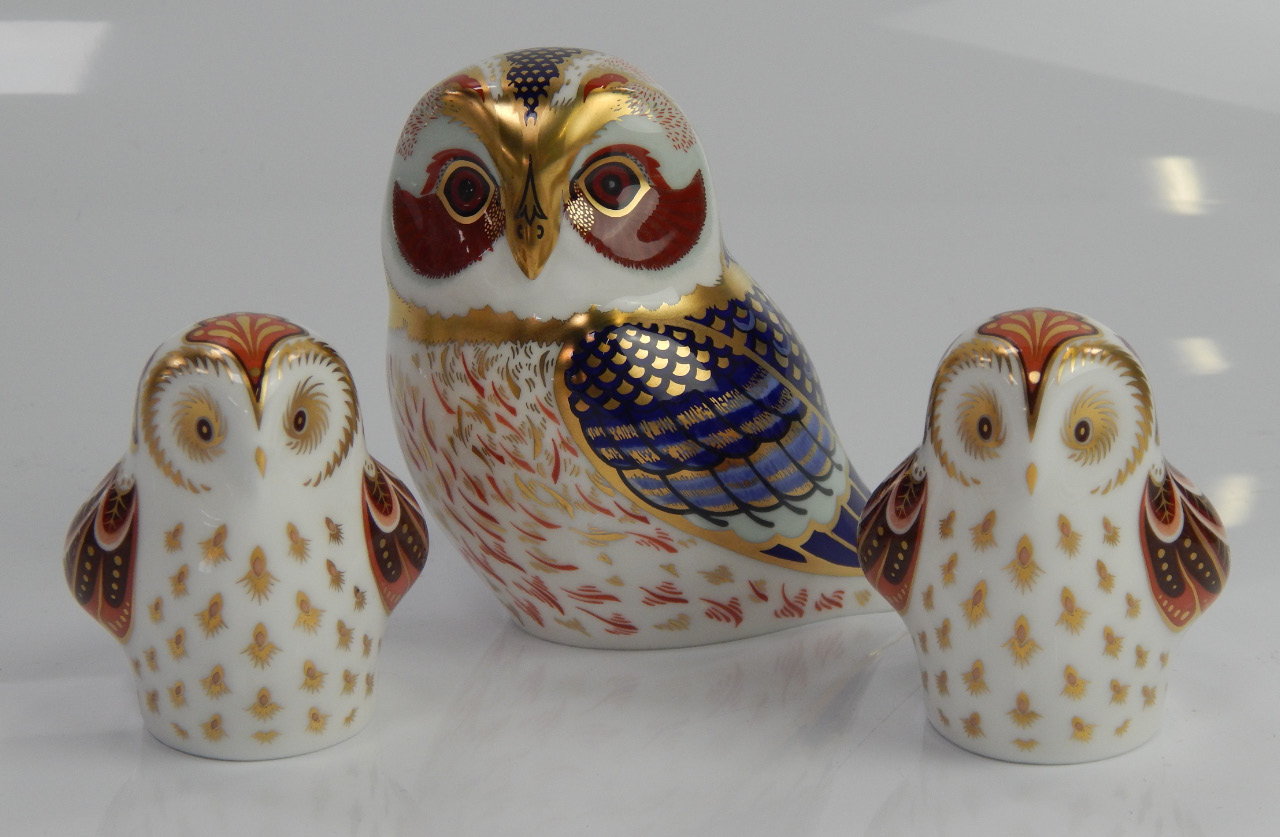 Appraisal: Three Royal Crown Derby owl paperweights