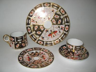 Appraisal: A ROYAL CROWN DERBY PORCELAIN TEA SERVICE for six settings