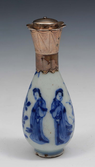 Appraisal: A Chinese perfume bottleKangxi - having a silver mount the