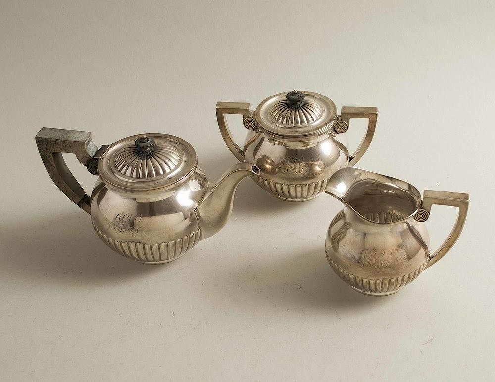 Appraisal: Three-Piece Sterling Silver Tea Set Three piece Bigelow Kennard Co