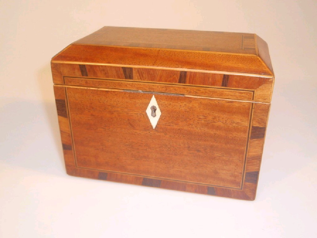 Appraisal: An early thC mahogany tea caddy of rectangular form with