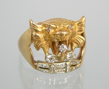 Appraisal: A Gentleman's Gold and Diamond Lion's Head Ring k yellow