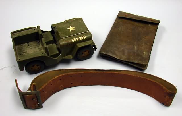 Appraisal: Lot including leather belt leather pilots map case and toy