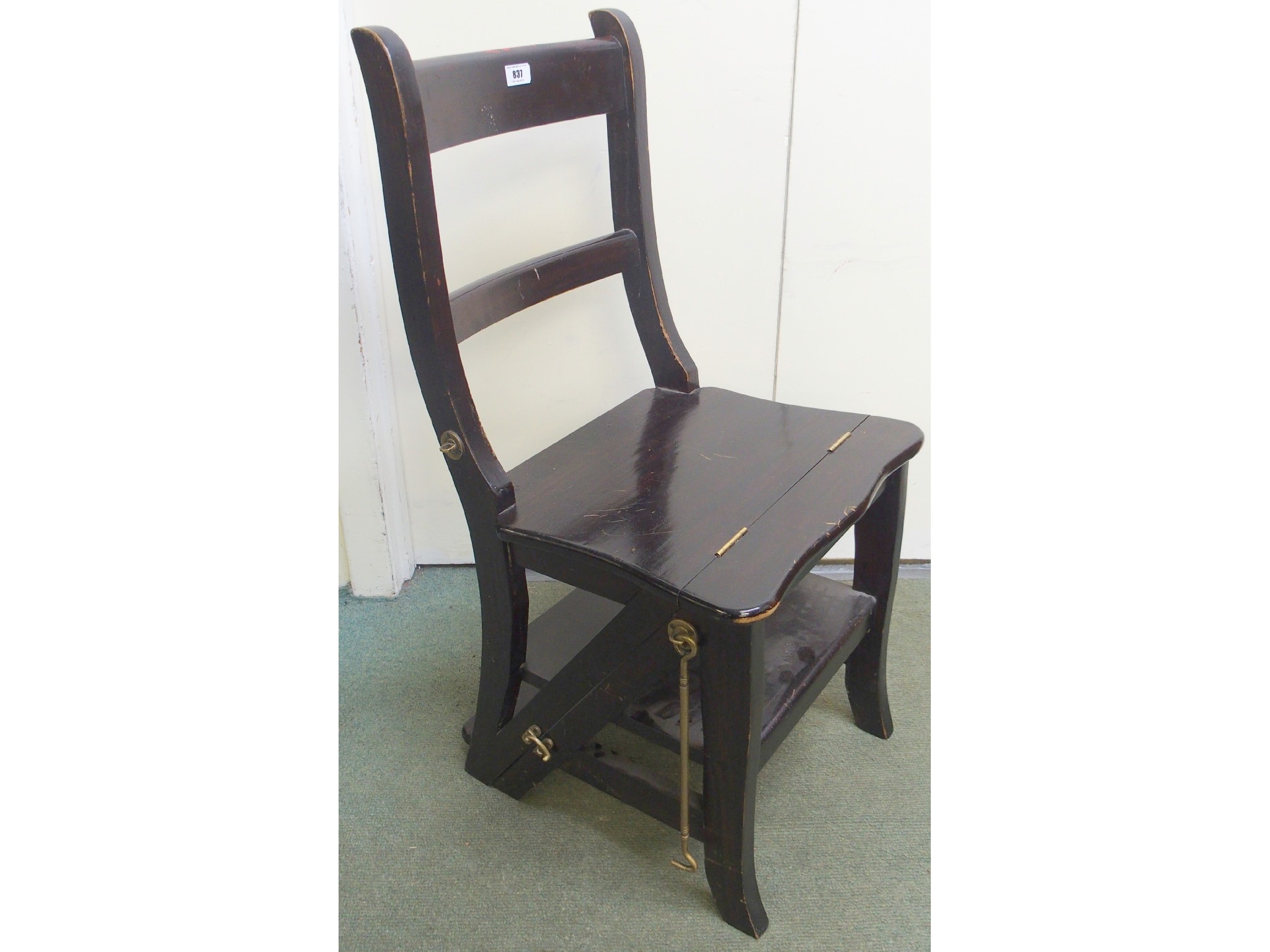 Appraisal: A library step chair