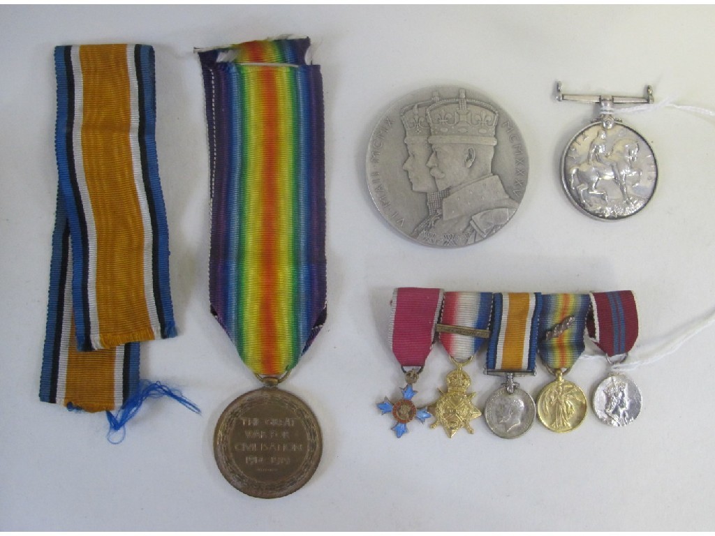 Appraisal: Lot comprising war and victory medals to N Glynn V