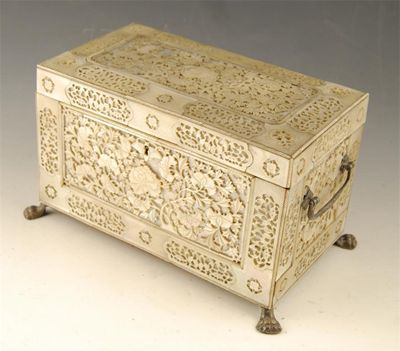 Appraisal: A Chinese export mother of pearl tea chest with applied