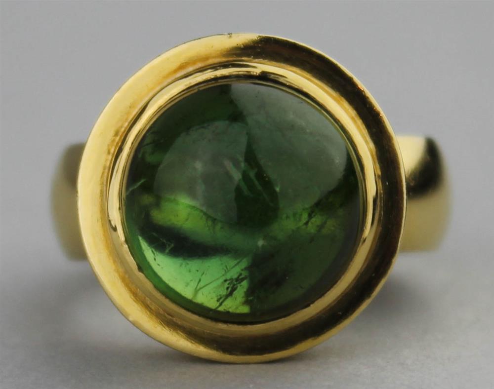 Appraisal: TOURMALINE CABOCHON RING IN A K YELLOW GOLD SETTING the