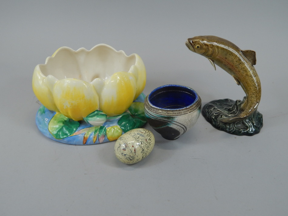 Appraisal: Various items of ceramics to include a Clarice Cliff lily