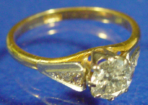 Appraisal: ct gold and solitaire diamond ring approximately ct diamond