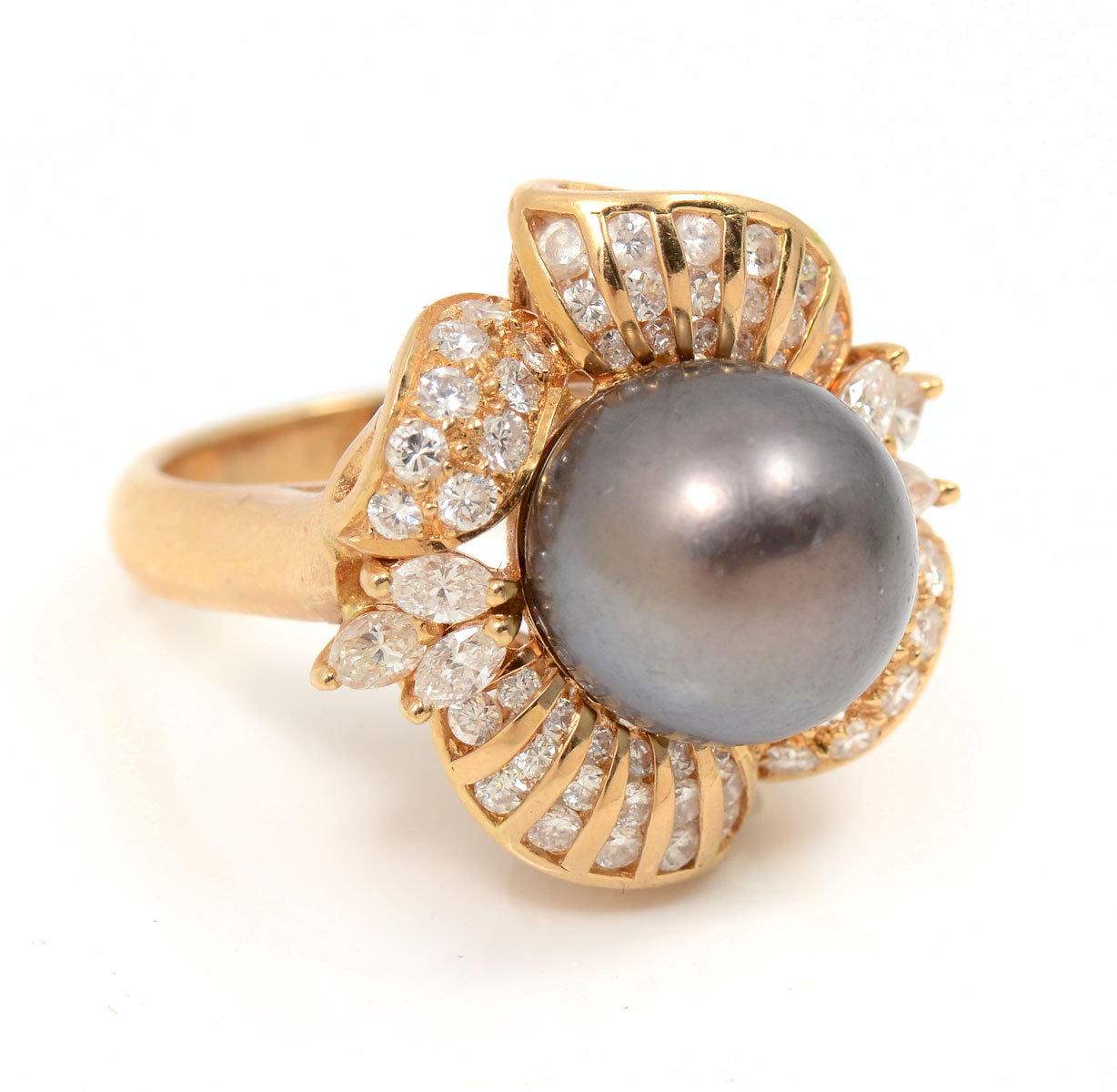 Appraisal: K TAHITIAN PEARL DIAMOND RING K yellow gold diamond ring