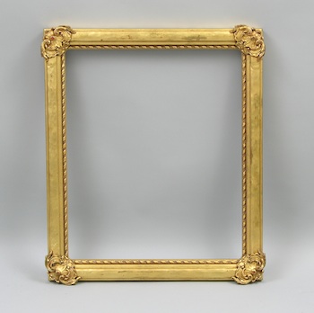 Appraisal: A Vintage Gilt Frame A brightly gilt picture frame approx