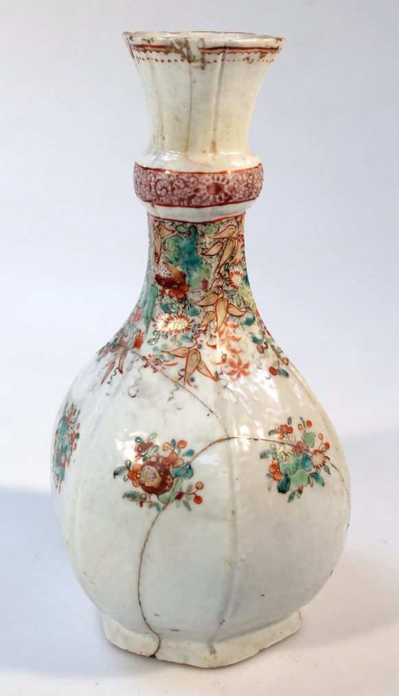 Appraisal: A Chinese porcelain Ming style vase the shaped bulbous body