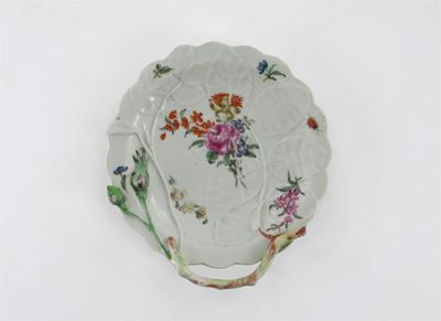 Appraisal: A Worcester Blind Earl dish painted with a floral spray