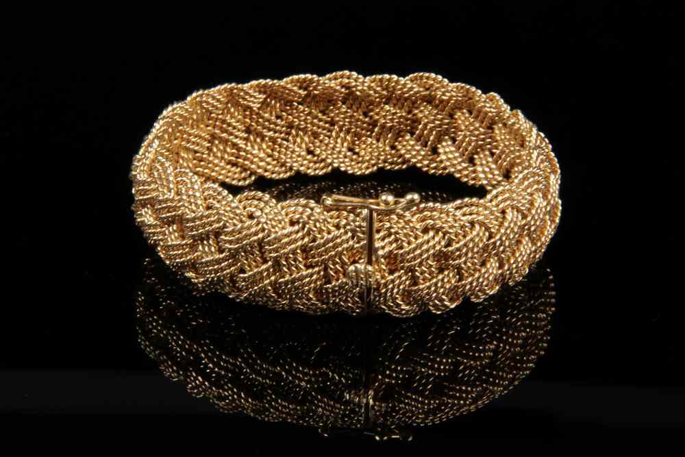 Appraisal: BRACELET - One K Yellow Gold Turk's Head Woven Bracelet