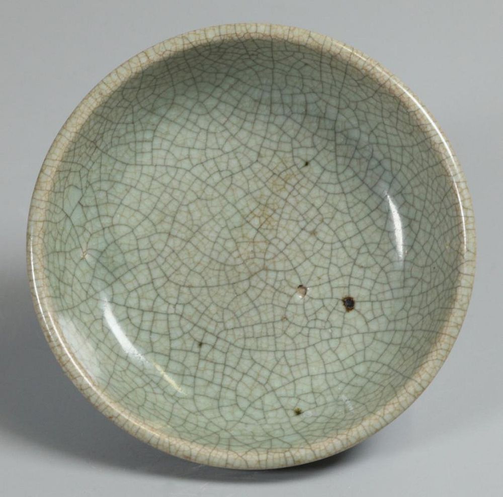 Appraisal: Chinese ge-type bowl possibly th th c in diameter x