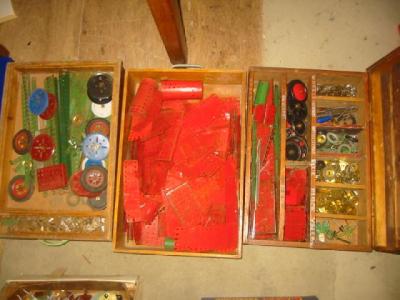 Appraisal: A large quantity of playworn Maccano parts mainly red and