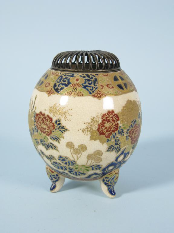 Appraisal: A Satsuma ovoid Pot Pourri painted flowering shrubs in blue