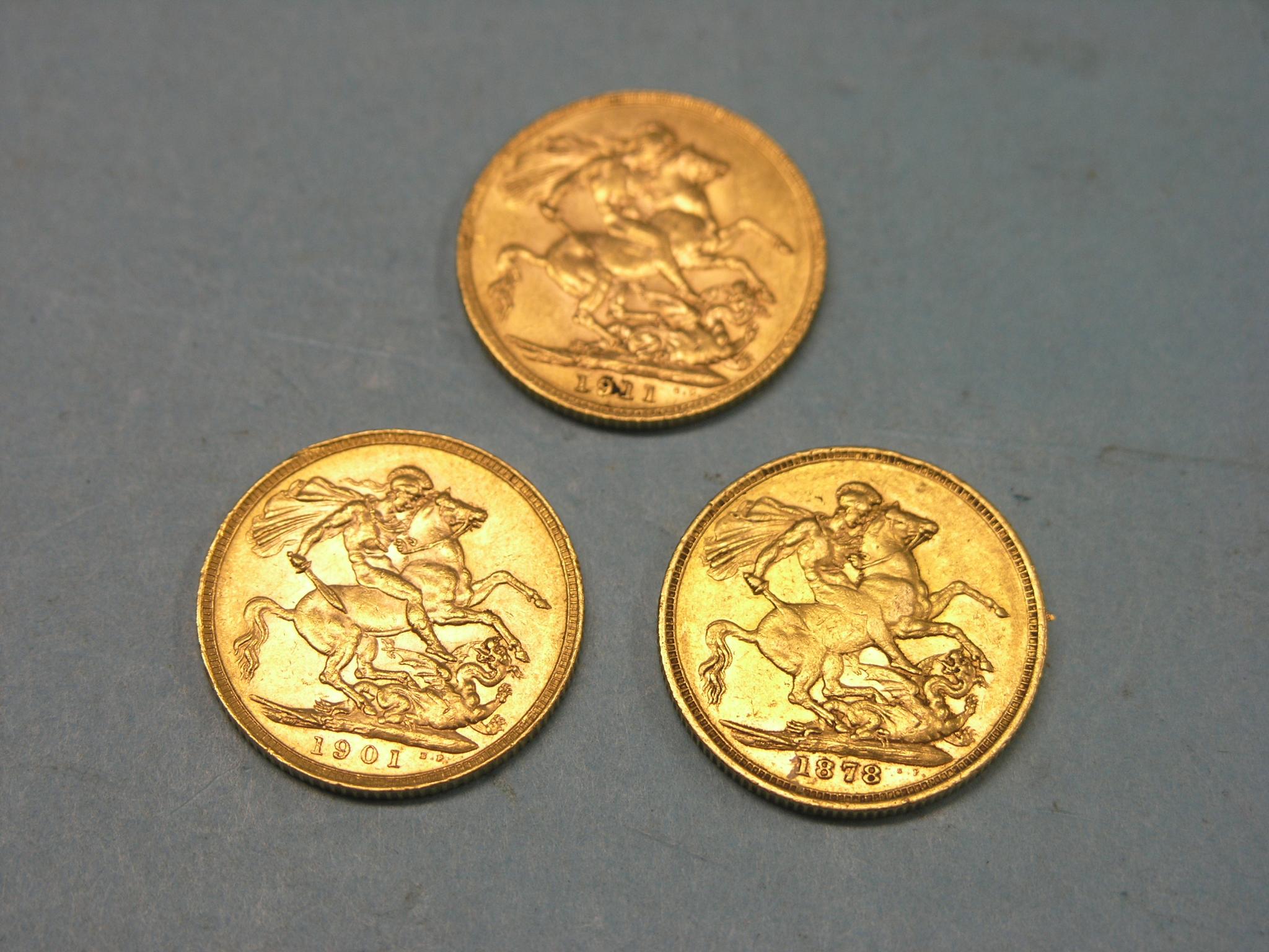 Appraisal: Three gold sovereigns