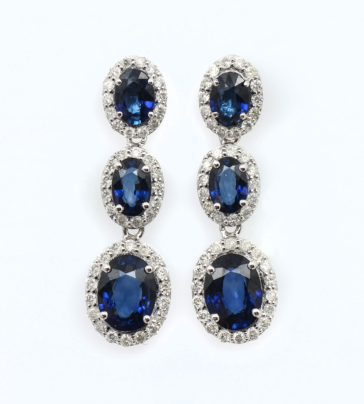 Appraisal: K SAPPHIRE DIAMOND PENDANT EARRINGS K white gold '' pendant