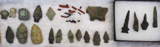 Appraisal: New York prehistoric lithic artifacts including arrowheads drills scrapers pottery-