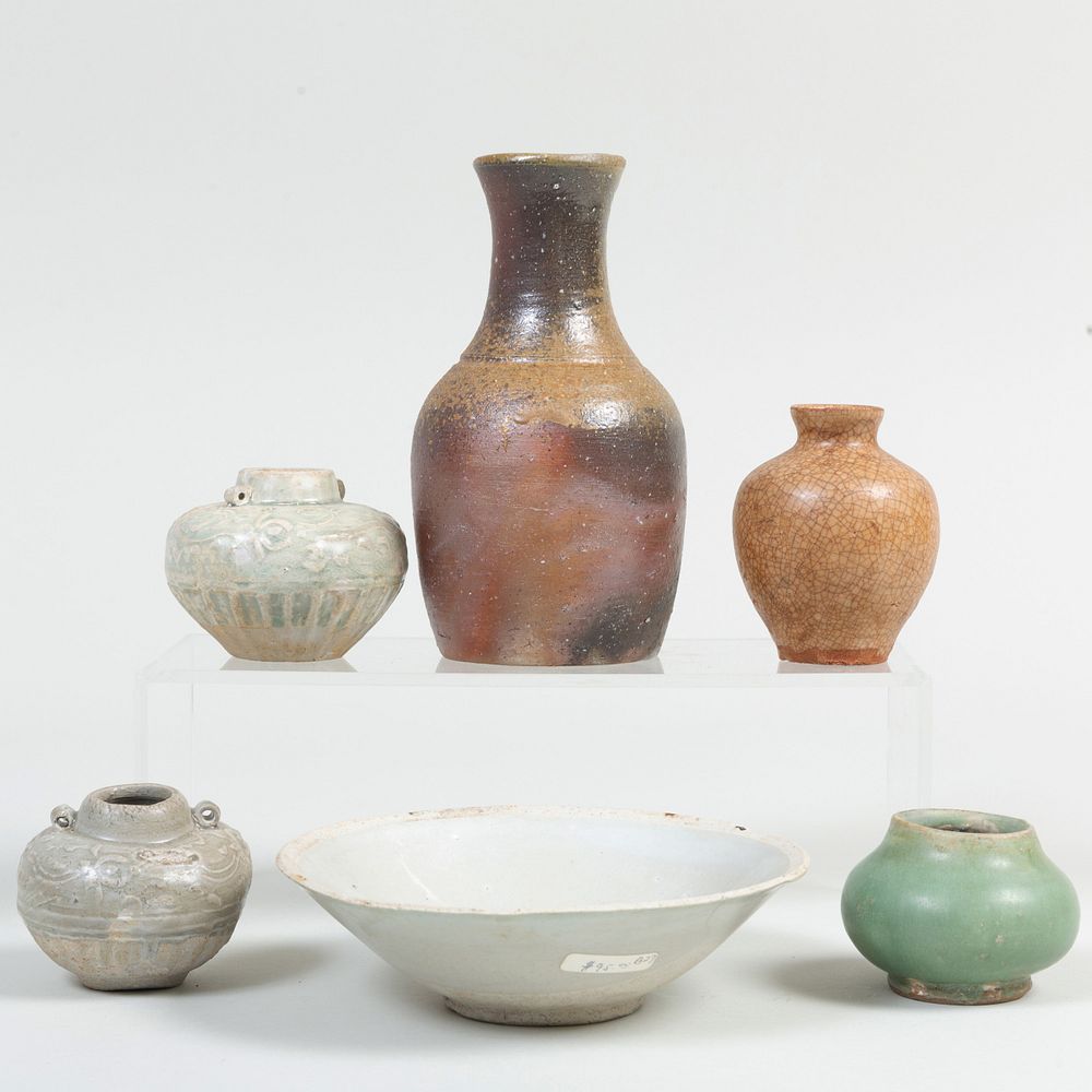 Appraisal: Group of Chinese Porcelain and Earthenware Vessels Comprising A bowl