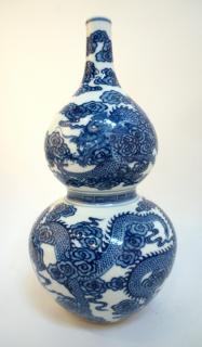 Appraisal: Double Gourd Blue White Dragon Vase In blue and white