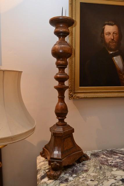 Appraisal: A PAIR OF LARGE INDIAN TURNED TIMBER TORCHERES