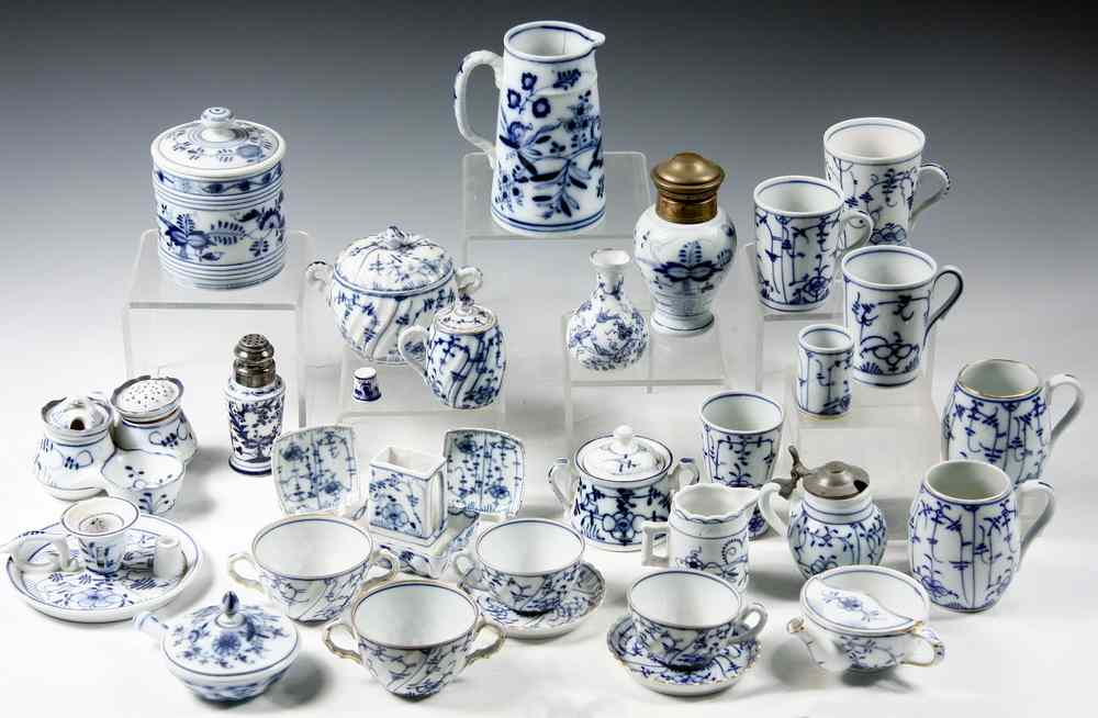 Appraisal: GROUP PCS MEISSEN PORCELAIN IN BOXES - Meissen Blue Onion