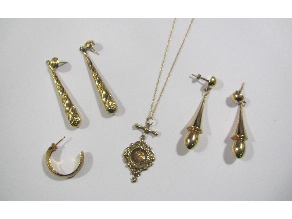 Appraisal: Lot of ct gold to include earrings and coin pendant