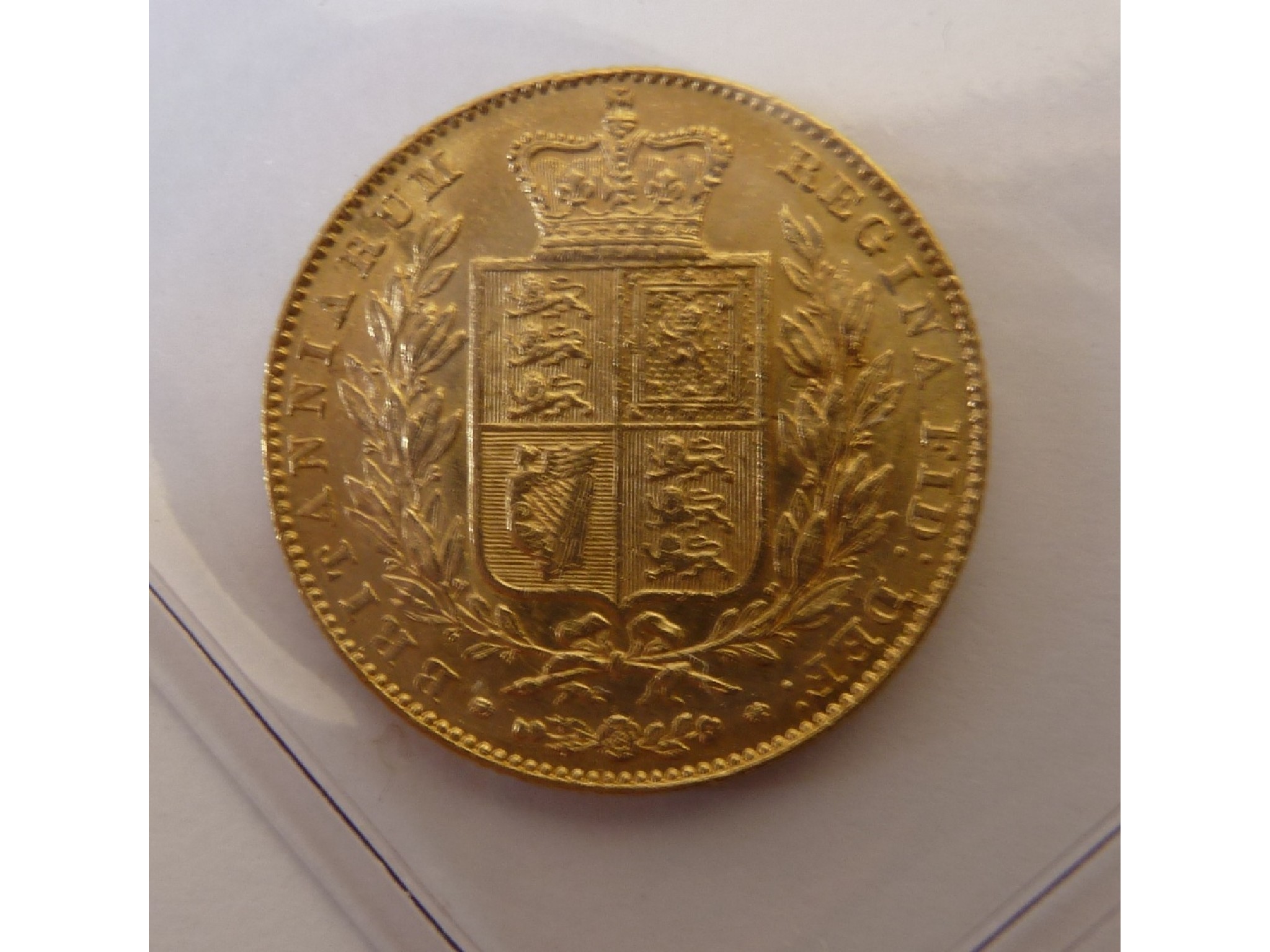 Appraisal: A QUEEN VICTORIA GOLD SOVEREIGN extra fine