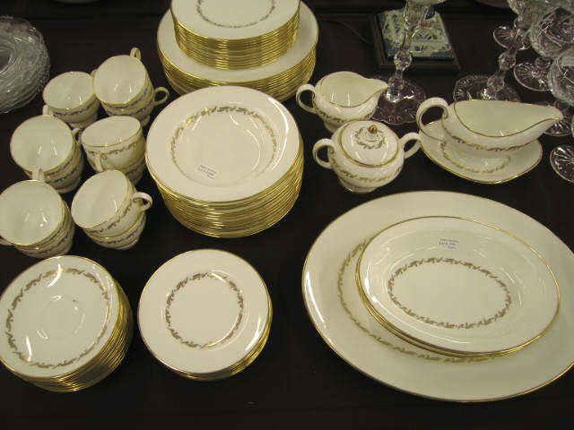 Appraisal: pc Wedgwood Golden Fleece China Service for with servers gold