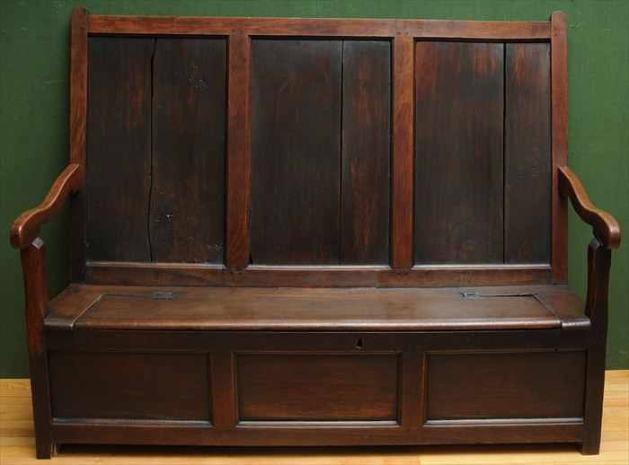 Appraisal: LATE GEORGE III OAK AND ELM SETTLE With three panel