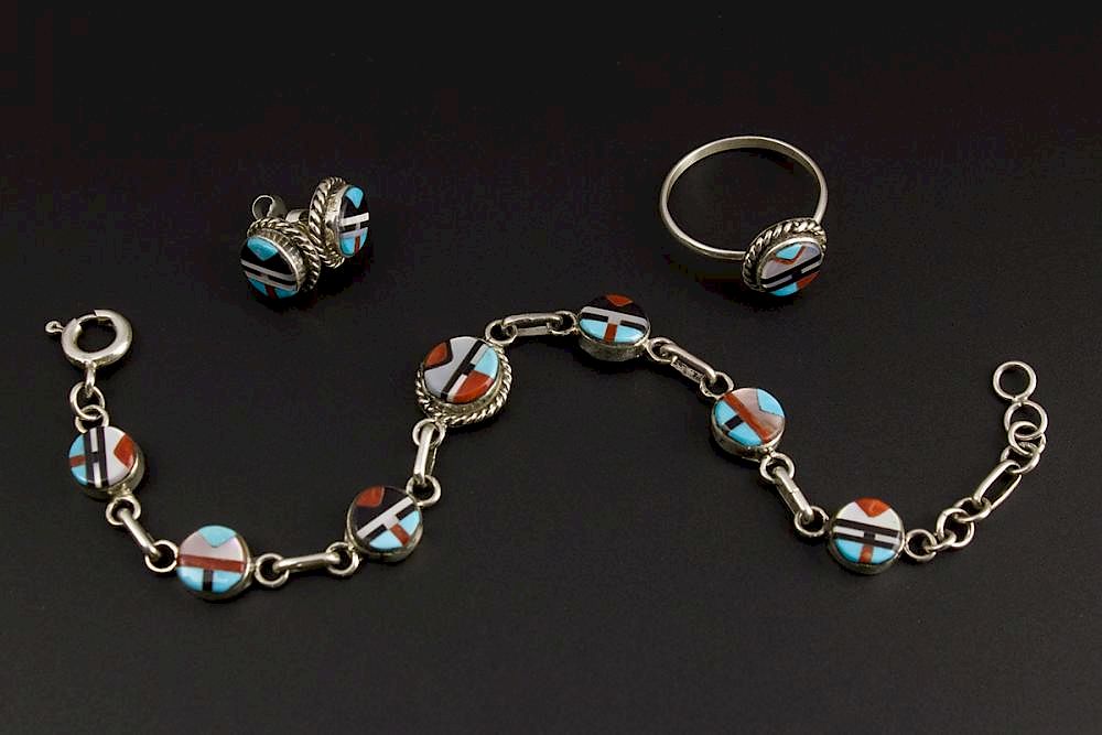 Appraisal: Zuni Inlay Set Zuni Inlay Sterling Silver Link Bracelet Earring