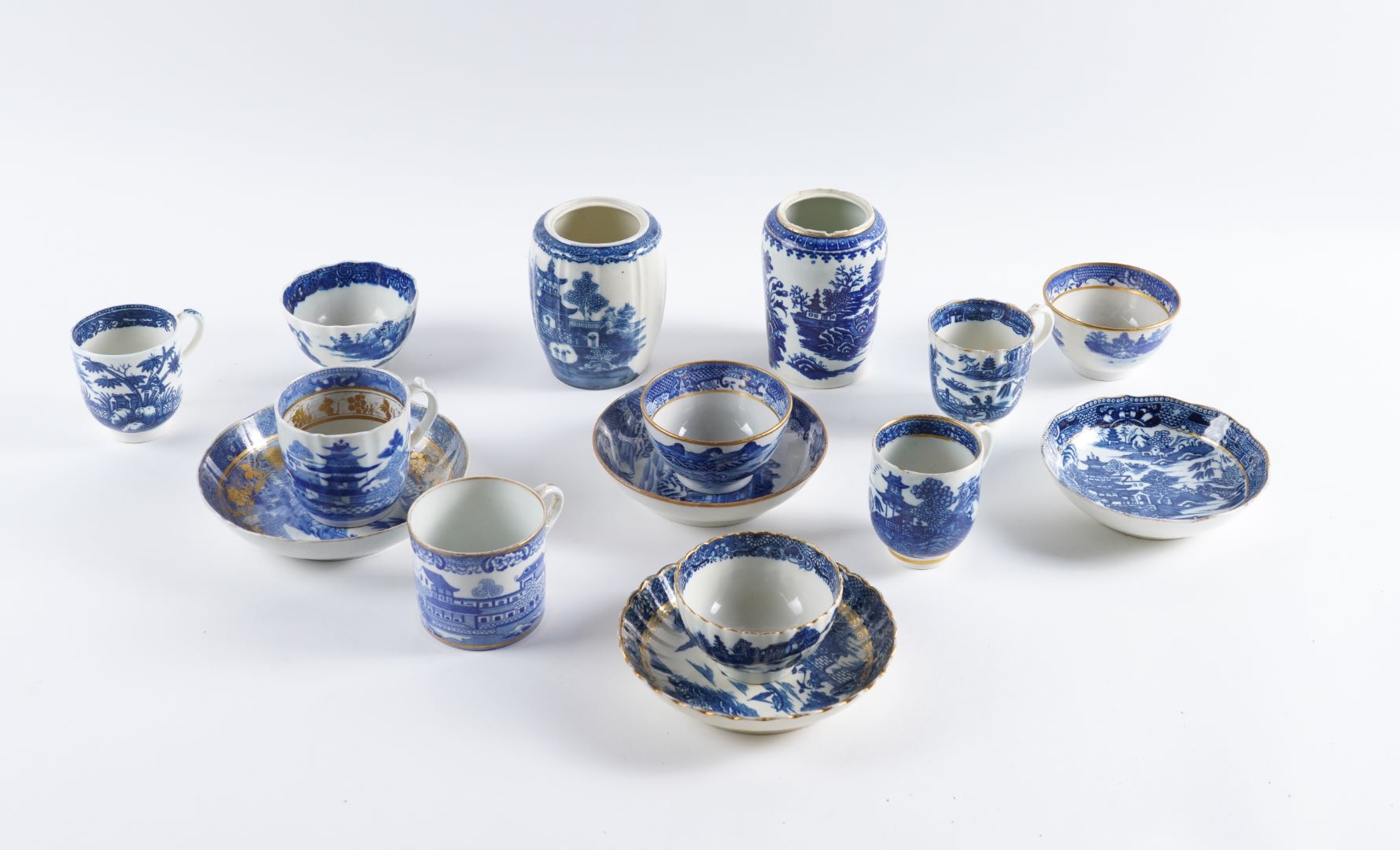 Appraisal: A GROUP OF ENGLISH BLUE AND WHITE PORCELAIN TEA AND